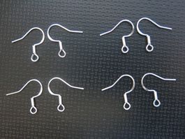 8 Ohrhaken (4 Paare) aus Silber, gestempelt 925
