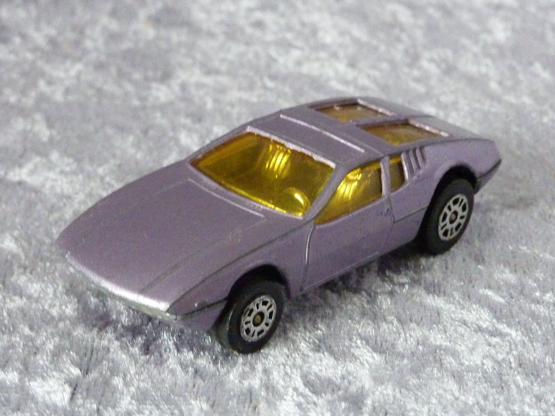 De Tomaso Modellini d'auto: De Tomaso Mangusta 1:64 – Usato da Dürrenäsch venduto da Cobra1ch