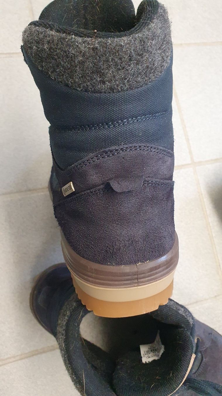 Lowa Scarpe da uomo: Winterschuhe Lowa Gr  43.5 – Usato da Schaan venduto da Zar1604