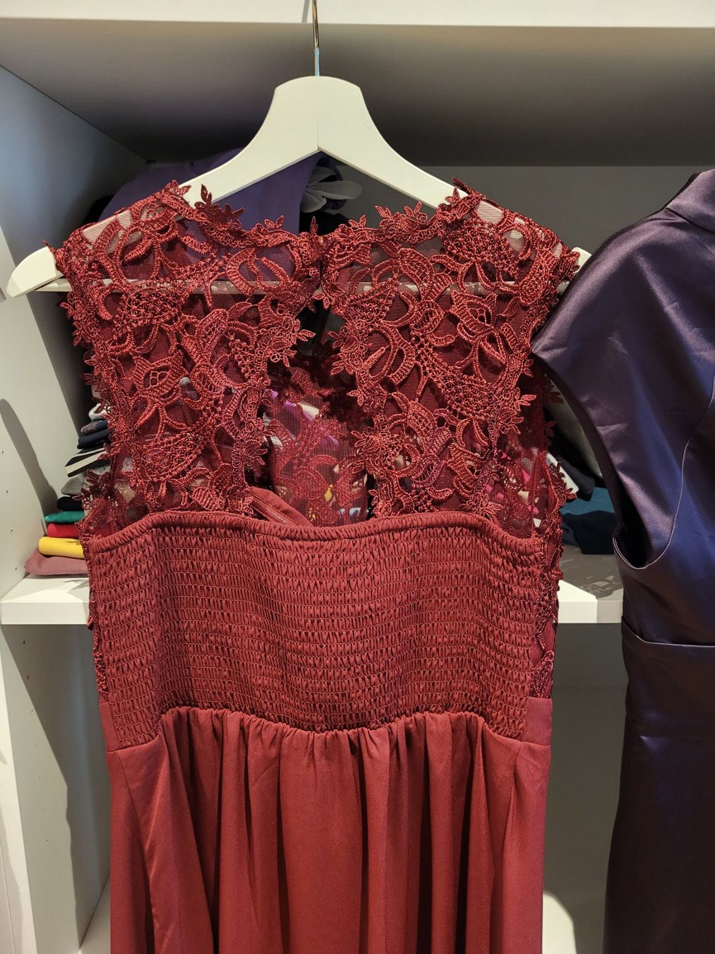 Kleider: 3 festliche Kleider Grösse 40***** – Gebraucht aus Dübendorf von Heavydeal 3