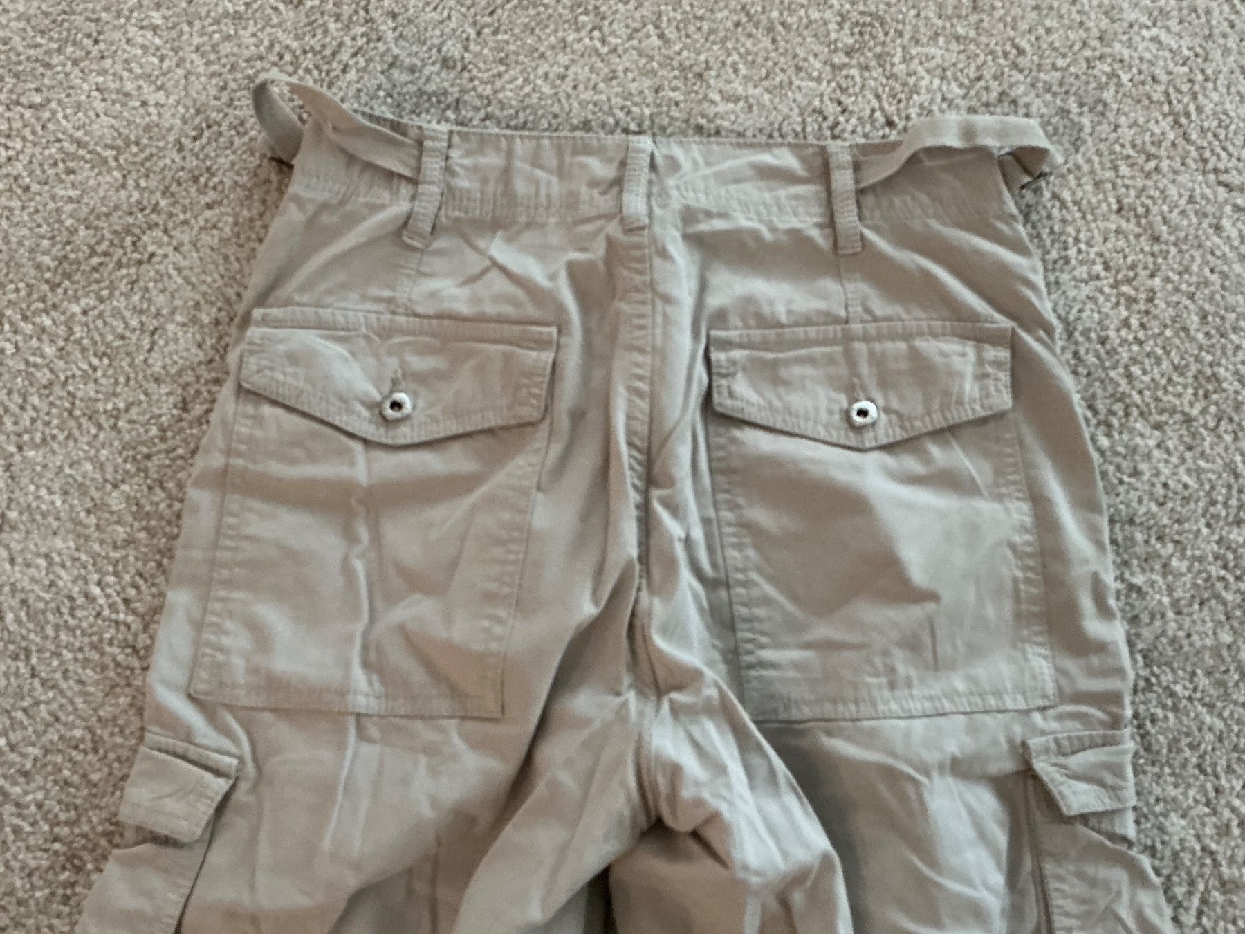 Bershka Pantaloni: Coole Cargo Hose, Beige, Grösse 38 - – Usato da Würenlos venduto da Chicca2004