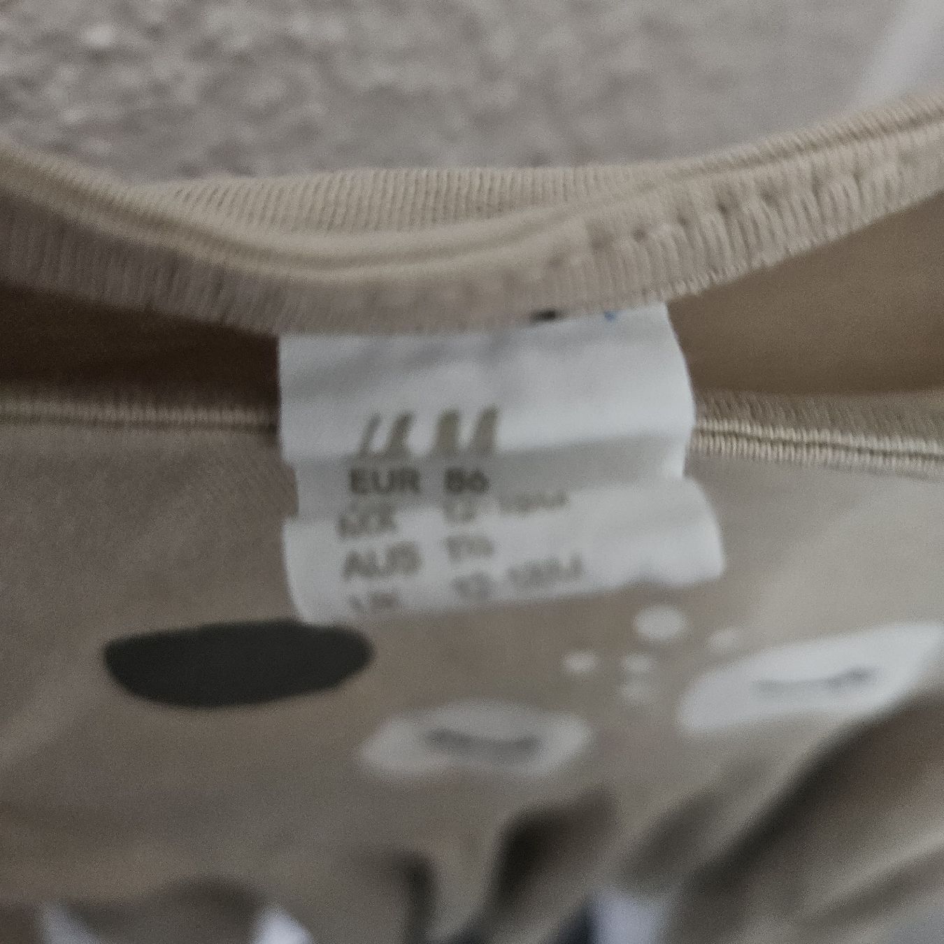 H&M Vestiti & Gonne: Kleid mit Reh Motiv, Grösse 86 – Nuovo (secondo la descrizione) da Herrliberg venduto da daki0017 1