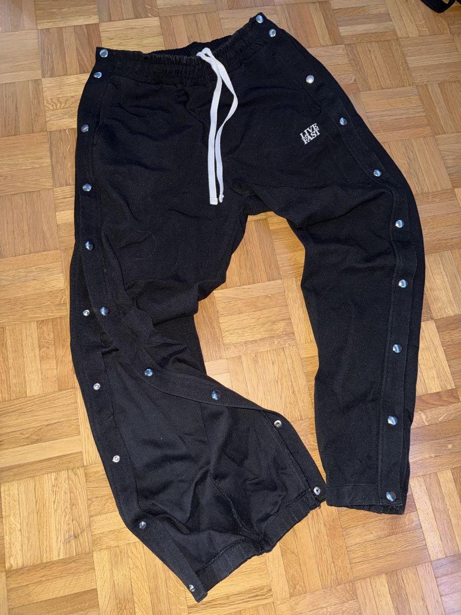 Hosen: LFDY Baggy Joggingshose, Gr. S – Neu (gemäss Beschreibung) aus Dietikon von jagamel 1