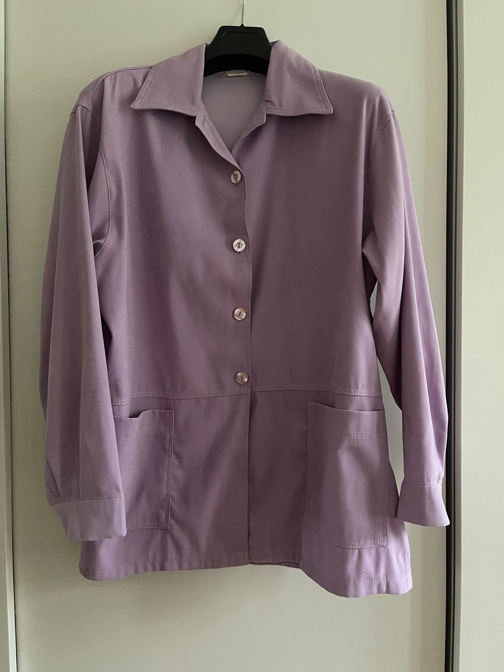 Camicette: Chemise lila taille L – Usato da Sion venduto da edelweissse