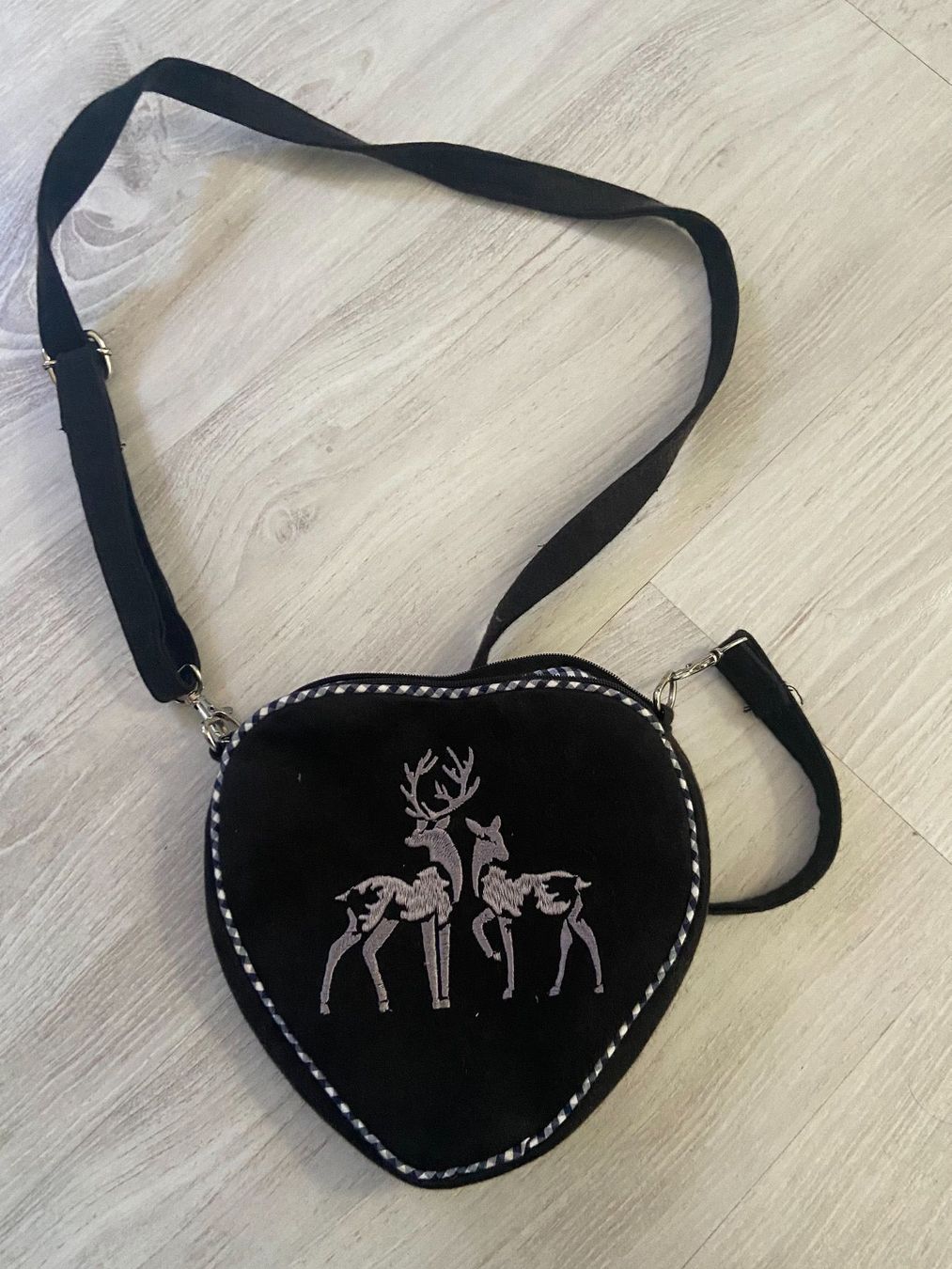 Taschen für Damen: Trachtentasche – Gebraucht aus Wiesendangen von Jafani 1