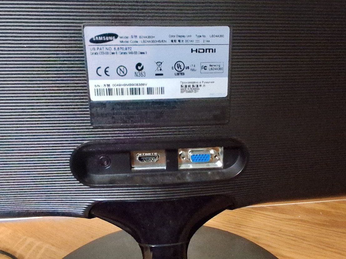 Samsung Monitor: Samsung bildschirm 24"  HDMI und VGA – Usato da Bern venduto da KavIndustries 2