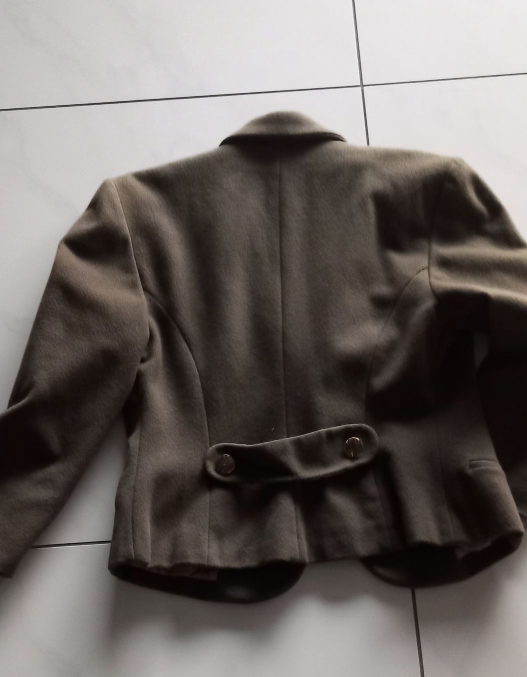 Lana: Veste en pure laine vert-olive S – Usato da La Chaux-de-Fonds venduto da Boutique333 2