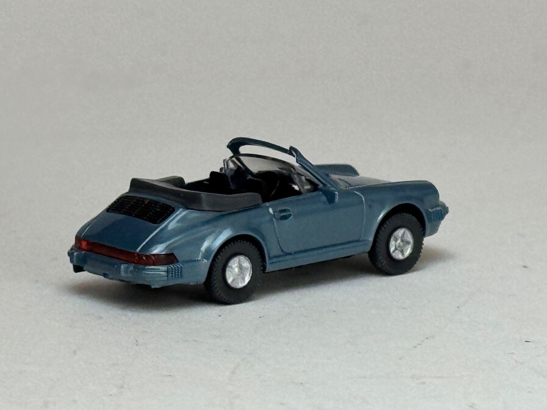 Wiking Modellini d'auto: Wiking Porsche 911 Cabrio blaumetallic – Usato da Elm venduto da Wikmtz 1