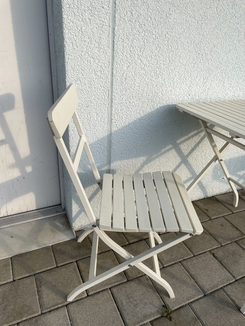 Ikea Set di tavolo e panche: Gartentisch mit 2 Stühlen Weiss von Ikea – Usato da Bassersdorf venduto da Evilein5374 1