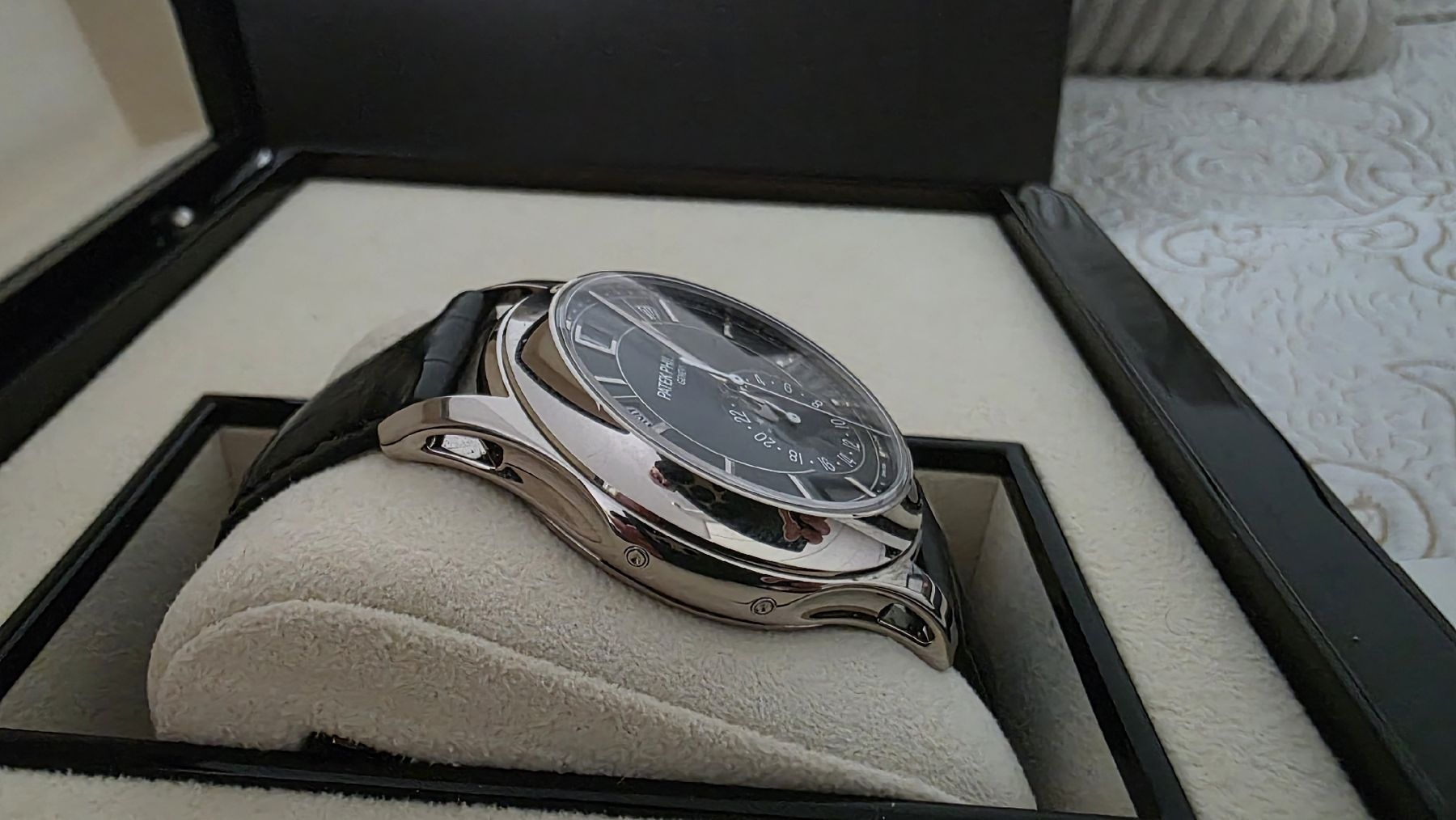 Patek Philippe Orologi: Patek Philippe 5205G-013 White Gold – Usato da Meilen venduto da kiafil157 1