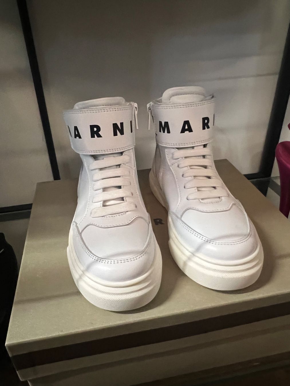 Scarpe per ragazzi: Kinder Sneakers Marni – Usato da Zürich venduto da SecondhandZurich