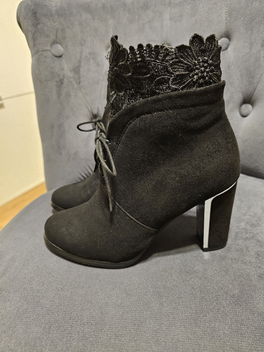 Scarpe da donna: bottines noires T.38 – Usato da Bulle venduto da Diamant.15
