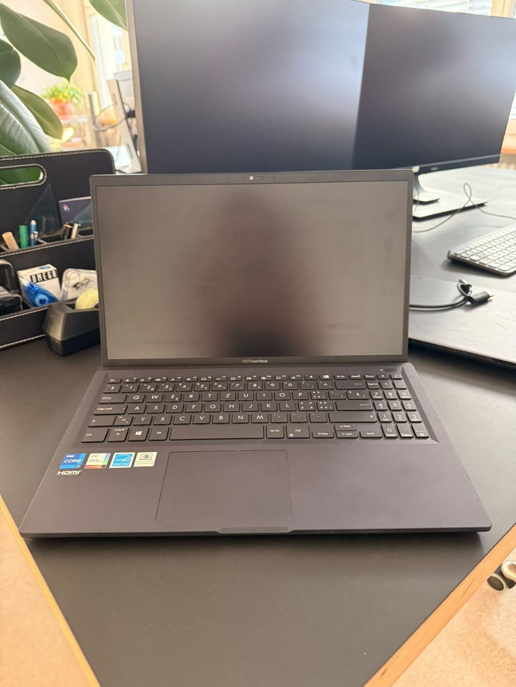 Asus Portables: Asus Notebook inkl. Docking Station – D'occasion à Zürich par E1emen7 1