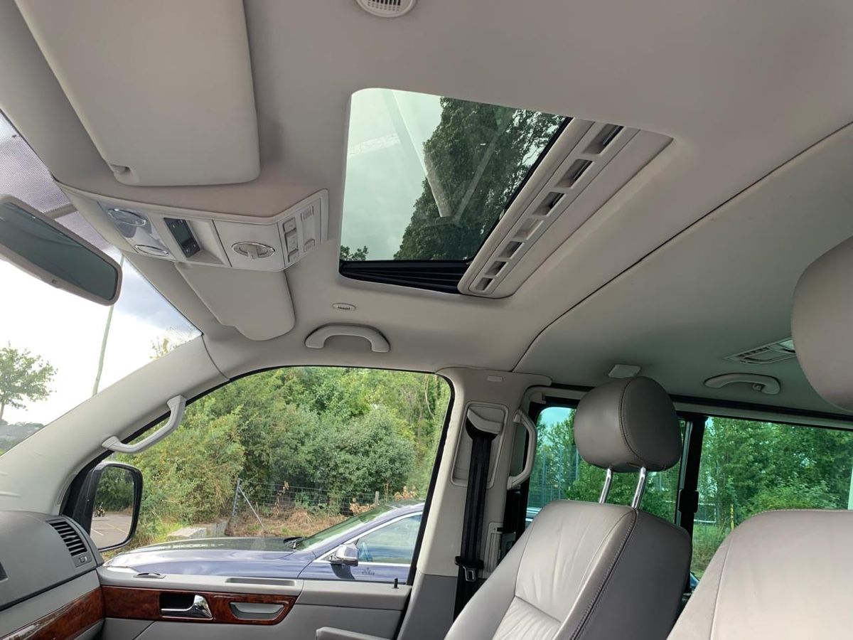VW Automobili: VW Multivan Highline 2.5 TDI Automat 174 PS – Usato da Oberwil BL venduto da Samsung010 5