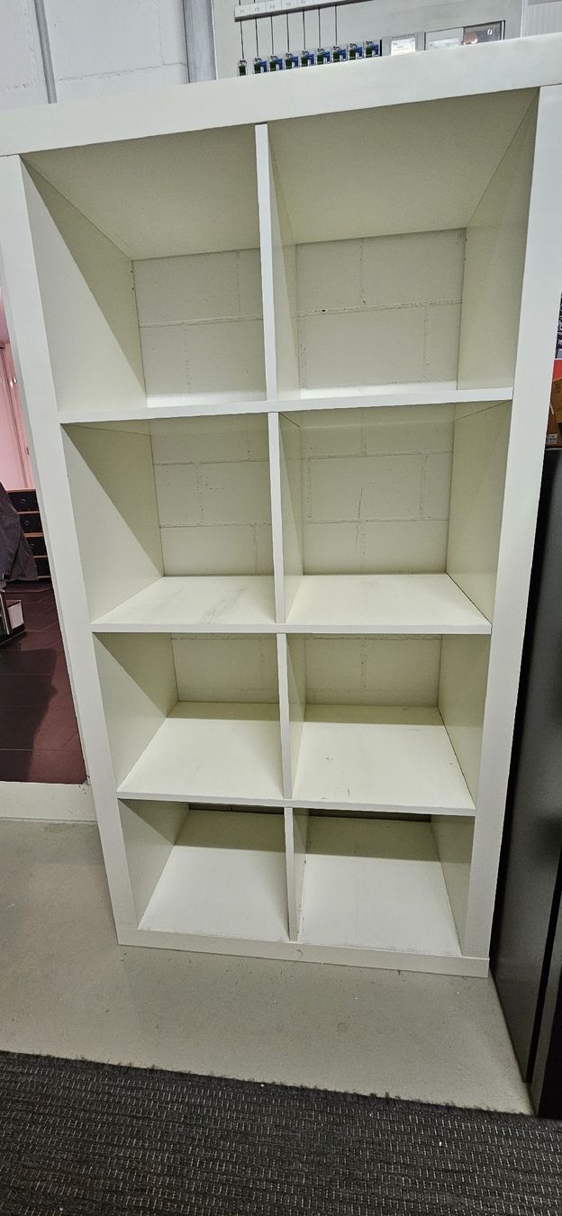 Scaffali: 8er Ikea Regal – Usato da Merenschwand venduto da Rowyss