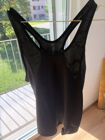 Nike Dri-Fit Sporttop schwarz Grösse S guter Zustand