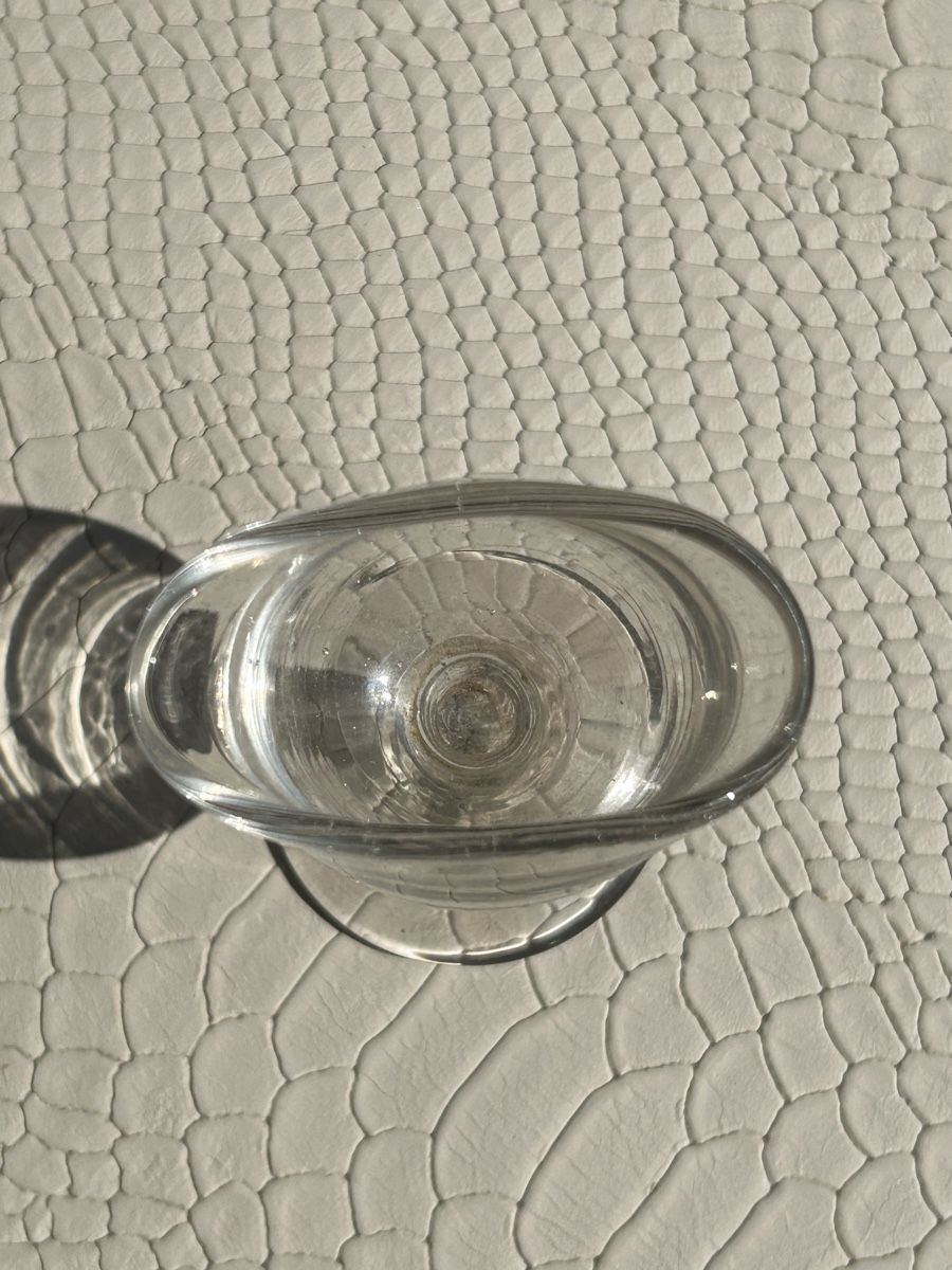 Verres: Kleines Augenbadeglas mit Fuss – D'occasion à Düdingen par Reconflo 1