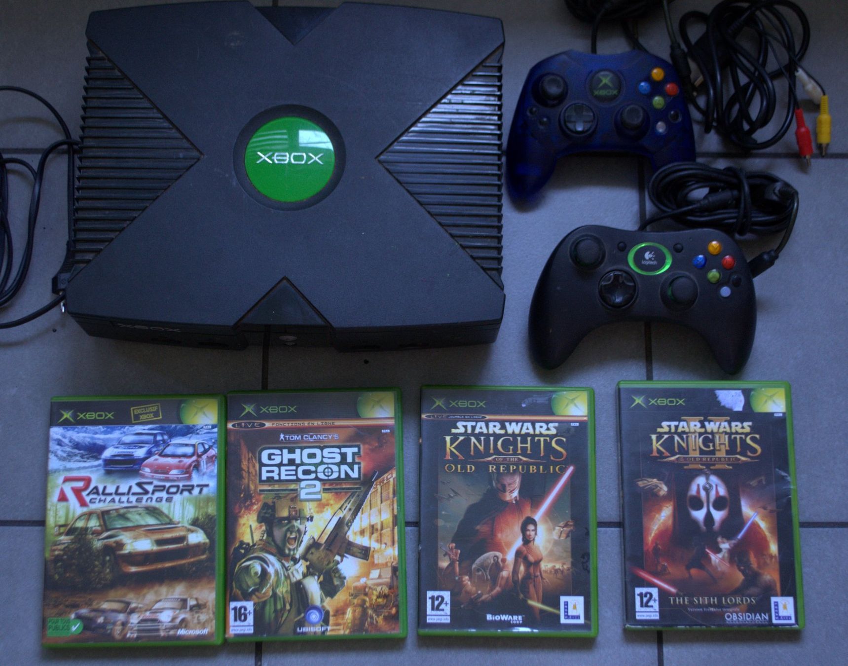 Microsoft Consoles: Konsole Xbox Xecuter 2 console – D'occasion à Collonges par arashee