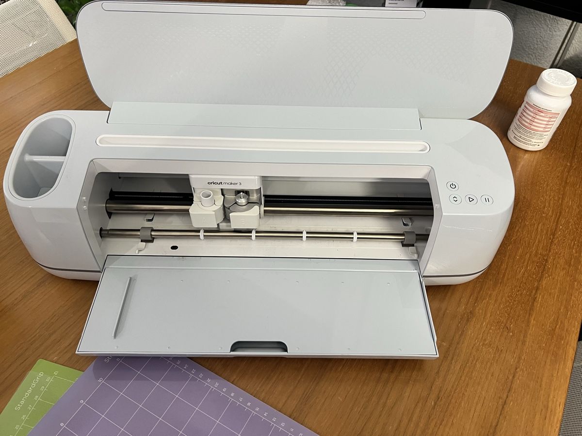 Tutte le macchine: Cricut Maker 3, Schneidplotter mit Zubehör! – Usato da Glattbrugg venduto da sam-network 3