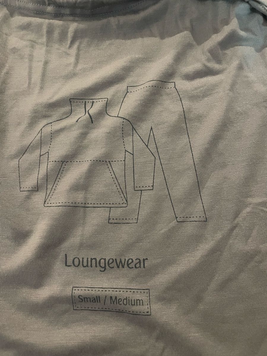 Pigiami: Loungewear Set Emirates grau Grösse S/M neu – Nuovo (secondo la descrizione) da Baar venduto da sabisun66