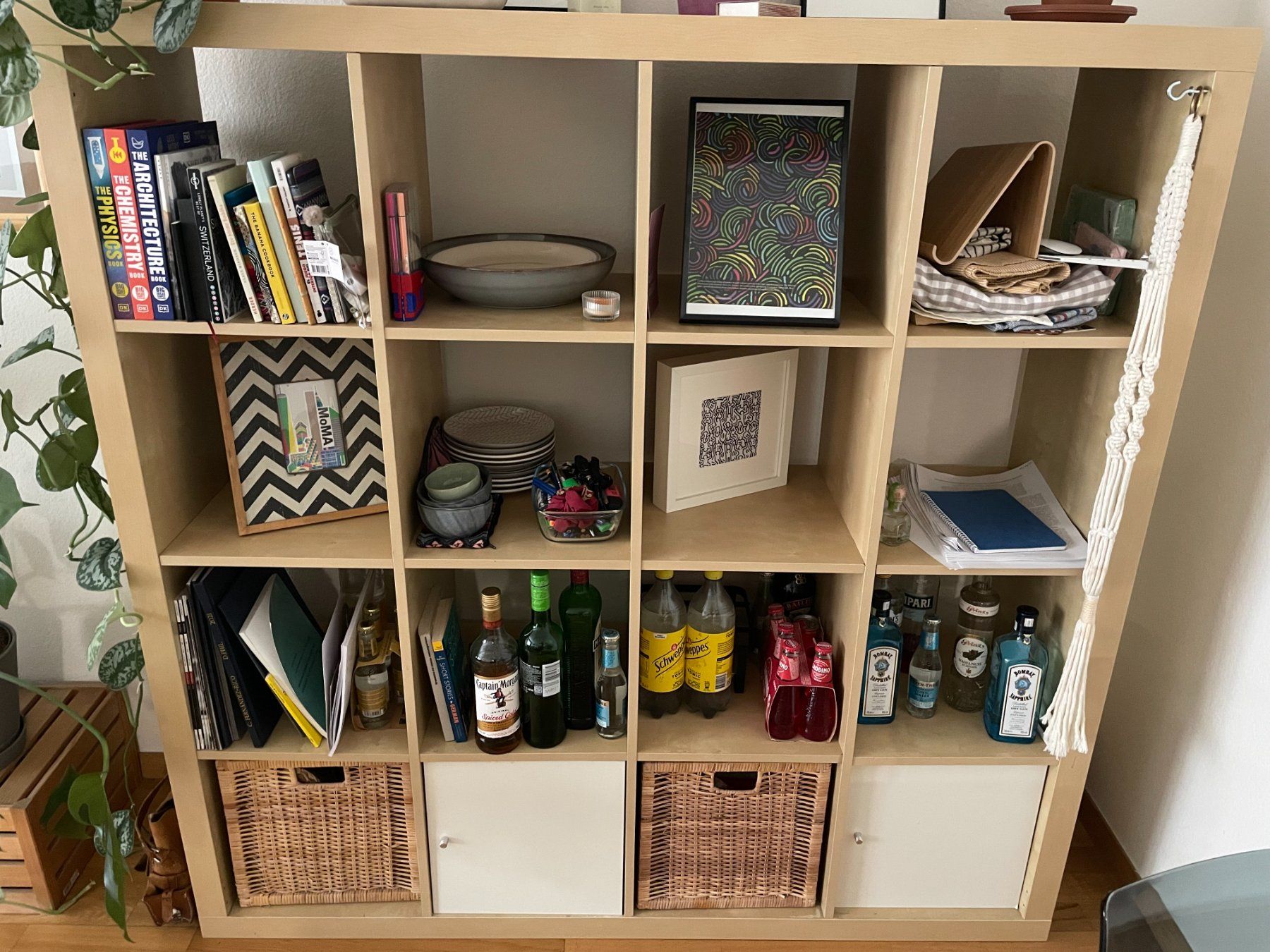 Regale: IKEA EXPEDIT 4×4 shelving unit – Gebraucht aus Zürich von carlaferico 1
