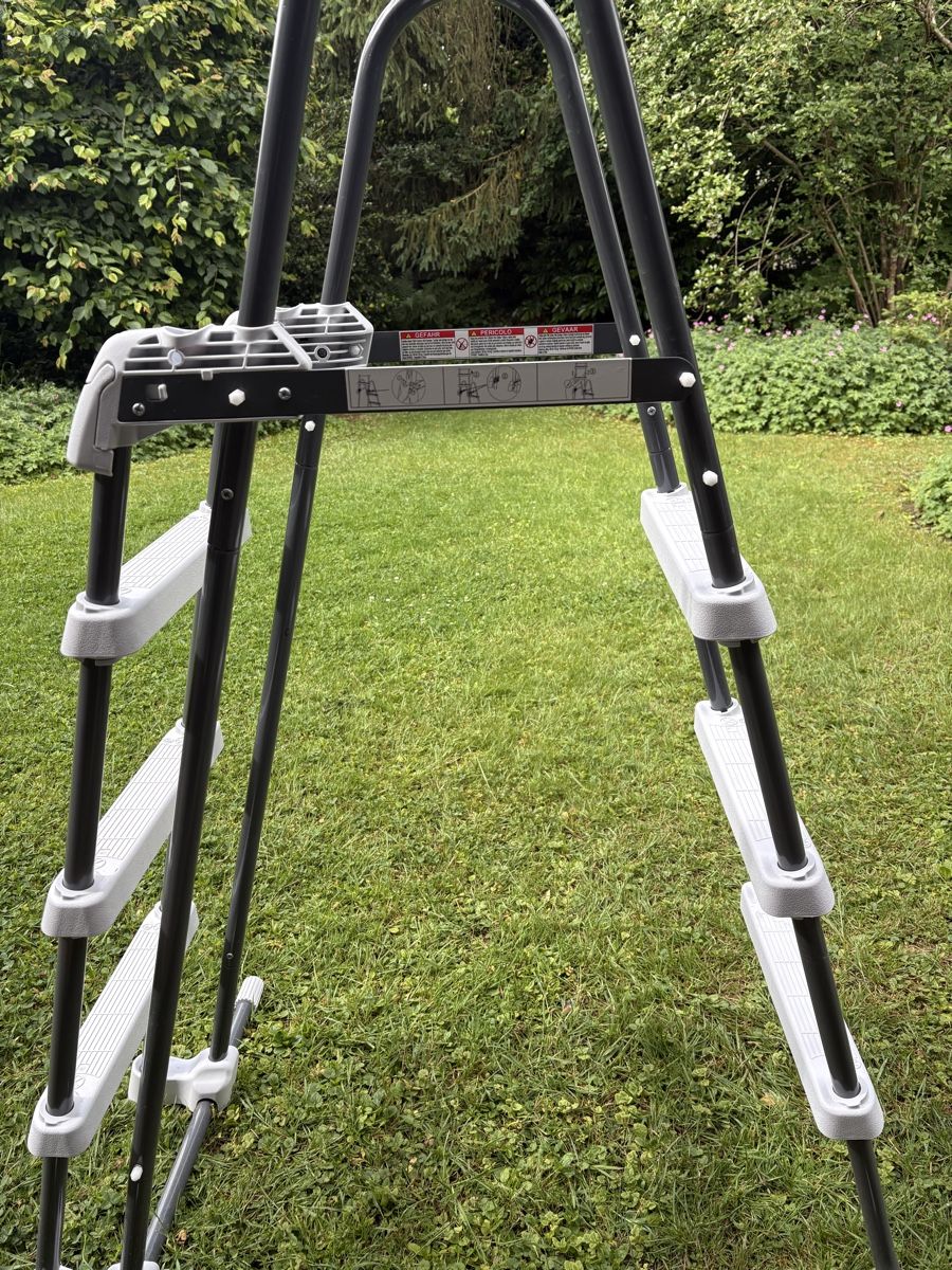 Scale: INTEX pool leiter NEU ovp – Nuovo e nell'imballaggio originale da Herzogenbuchsee venduto da warrior77 4