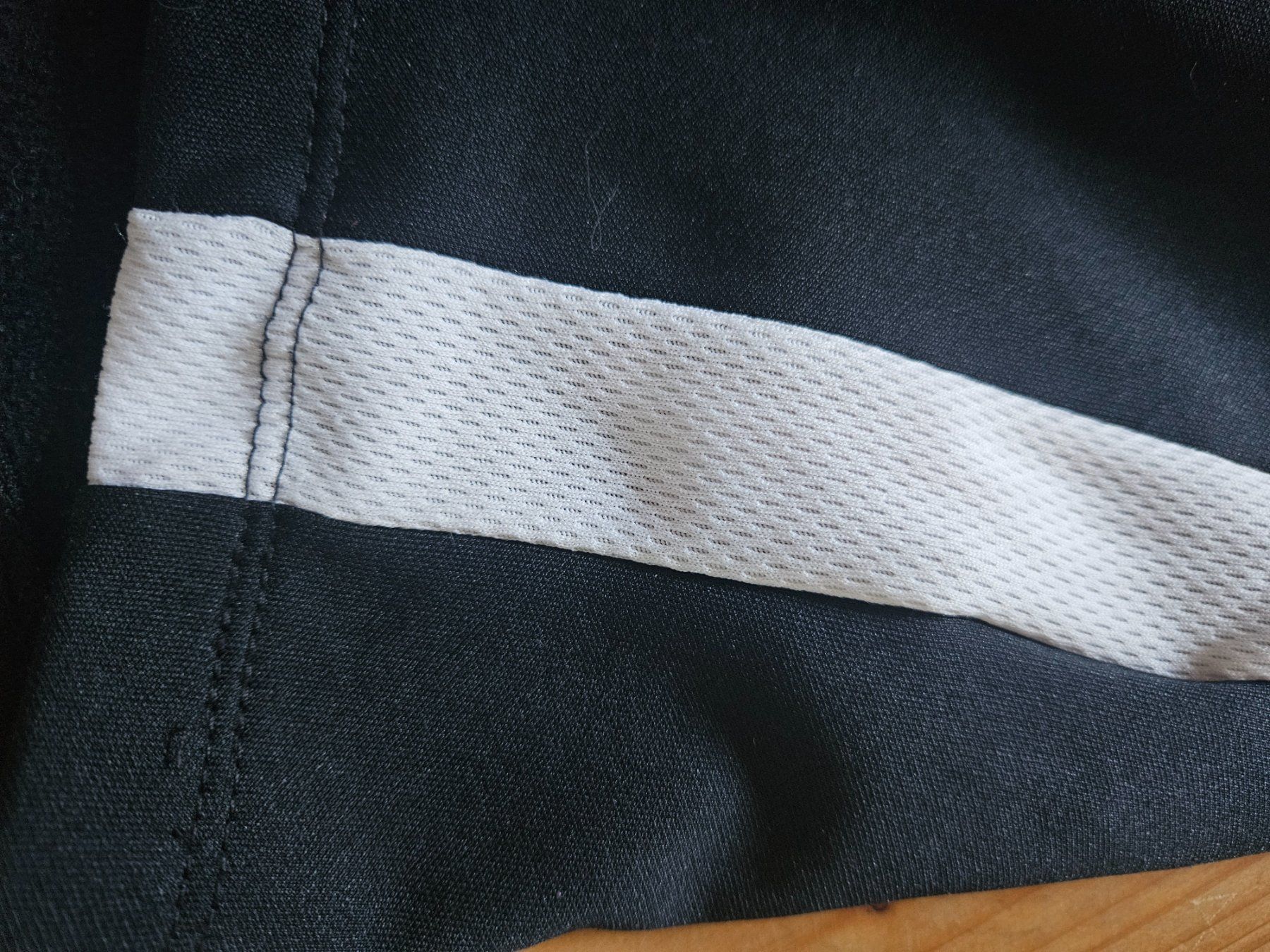 Nike Pullover & Sweatshirts: Nike Fasi, Pulli 134/140 – Gebraucht aus Rifferswil von fle_5nqr 3