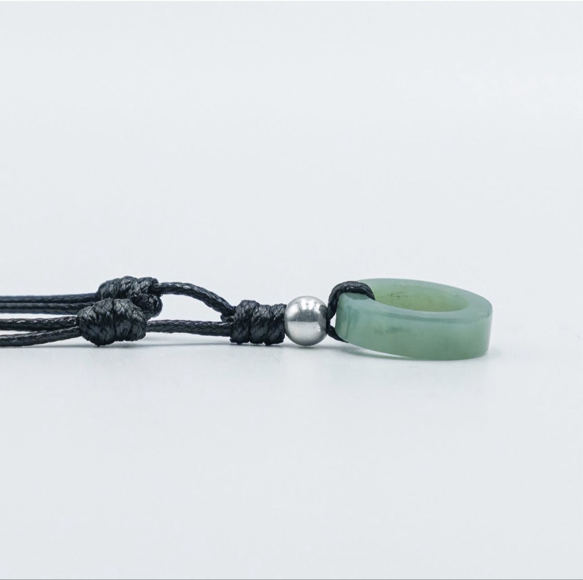 Anhänger: Kantiger Ring aus Jade – Neu und originalverpackt aus Ruggell von JadeShop 1