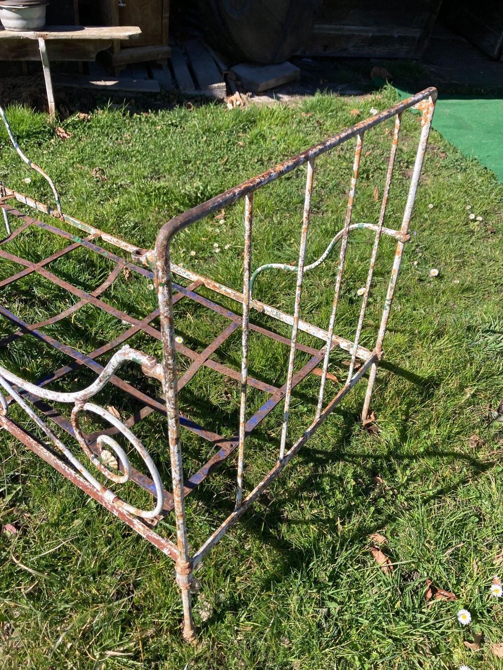 Letti: Lit jardin fer forgé Bett antik Garden – Usato da St-Cierges venduto da LeRegain 3