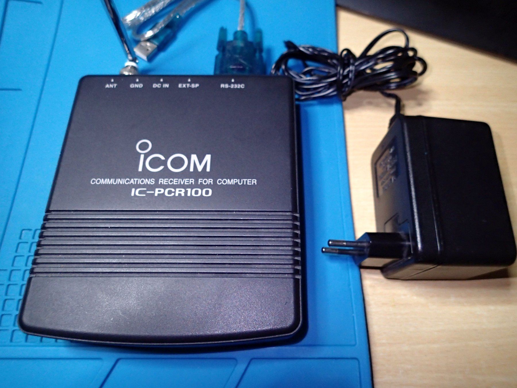 Radiocomunicazione: ICOM PCR-100 Computer Controlled Receiver – Usato da Zürich venduto da youelec