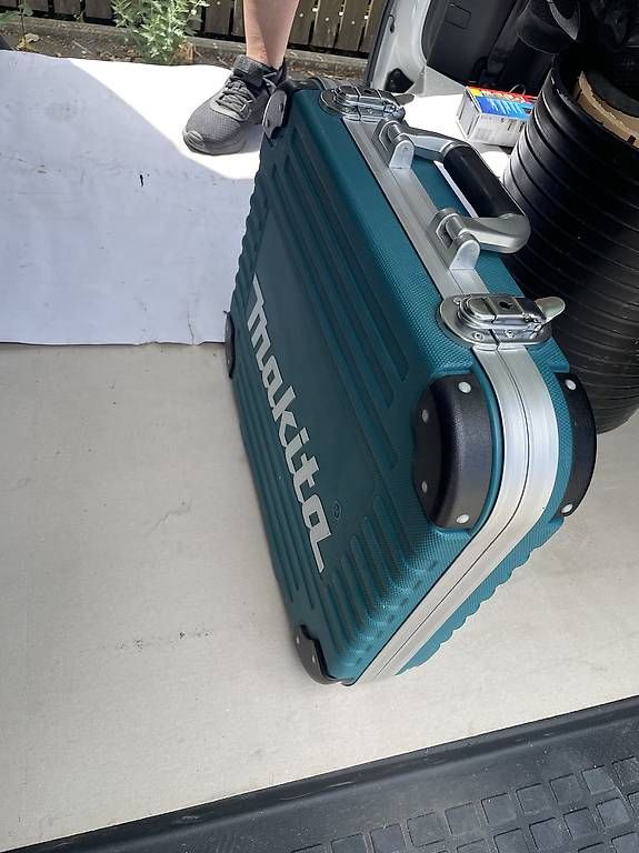 Makita Tutti gli attrezzi: Makita Werkzeugkoffer – Usato da Alchenflüh venduto da christofbraun91 4