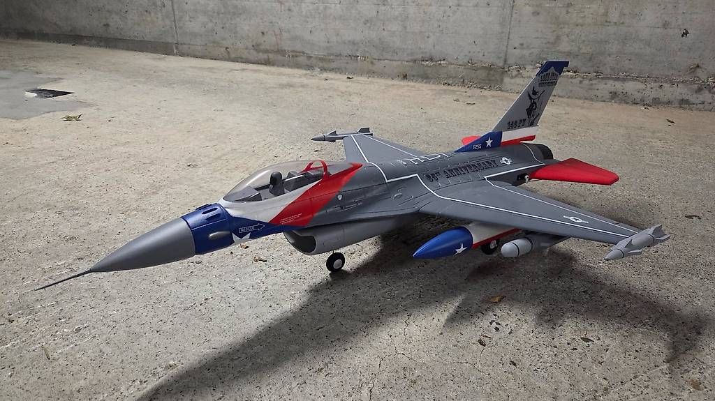 E-Flite Modellismo RC: E-flite F16 Falcon EDF 64mm – Usato da Sarnen venduto da Extrahype 1
