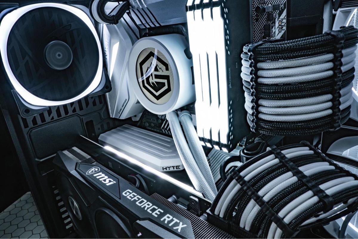 PC: Gaming PC "Arctic White" – Usato da Würenlos venduto da dailymendi 5