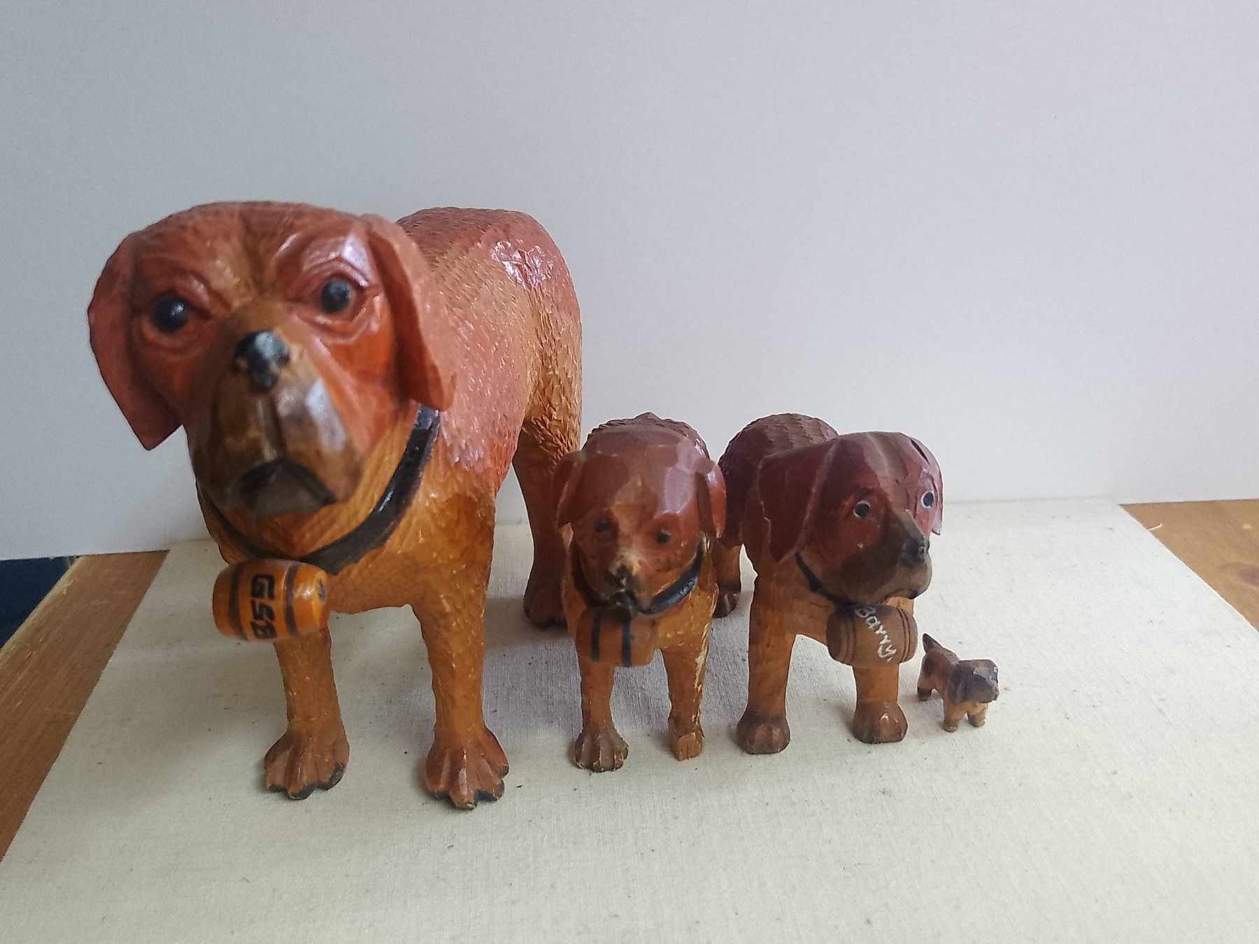 Sculture & Statue: Brienzer Hunde - Alte  geschnitzten Hund – Usato da Sorengo venduto da 74in 5