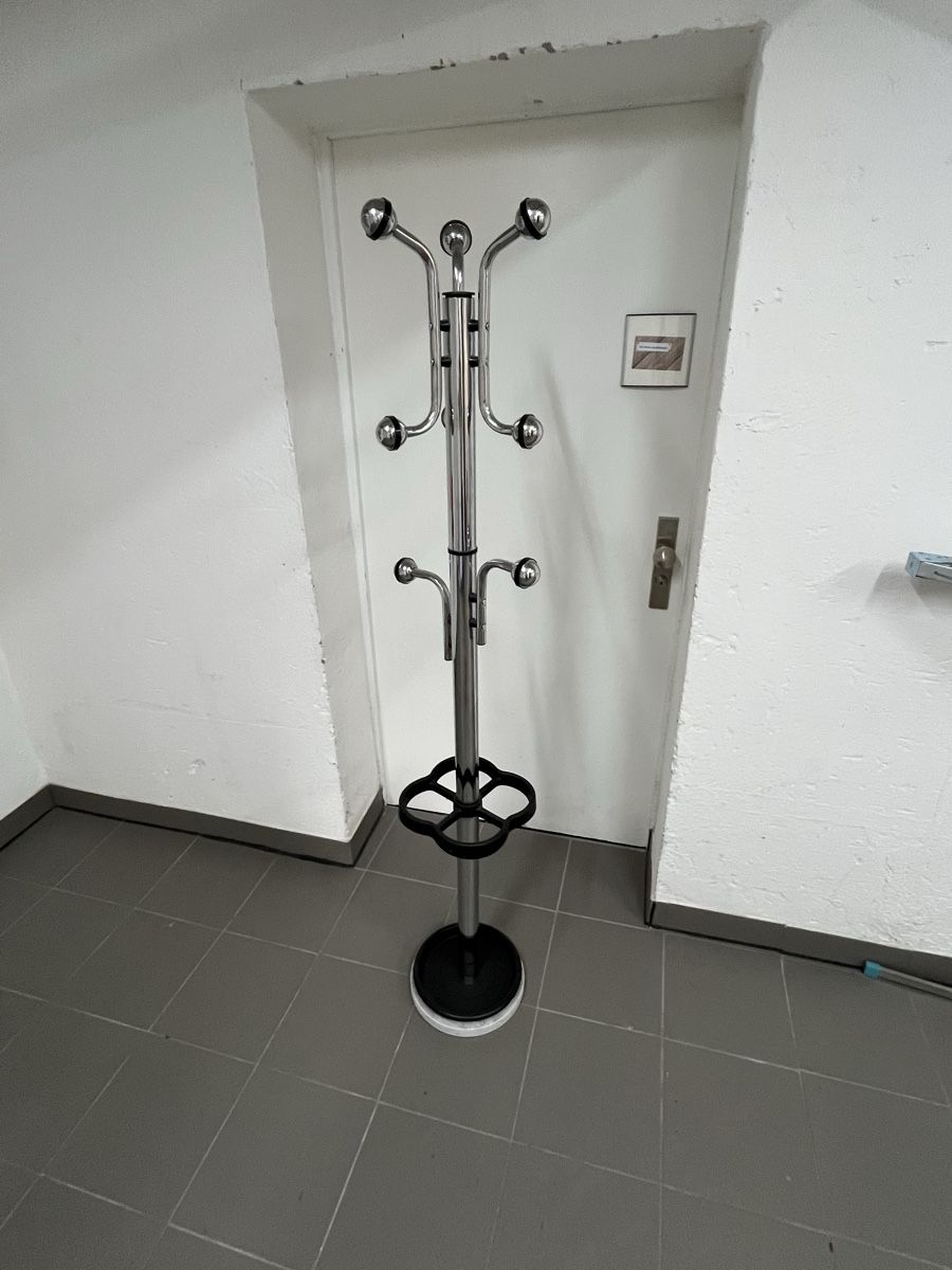 Sonstige Dekorationen & Accessoires: Kleider Ständer mit Schirmständer funktion – Gebraucht aus Neerach von fuz_8d7l