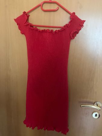 Robe d'été rouge;  taille XS - élastique; Superbe !