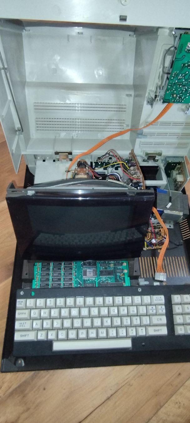 PCs: Sharp MZ-80-A – Défectueux à Domdidier par look80486 8