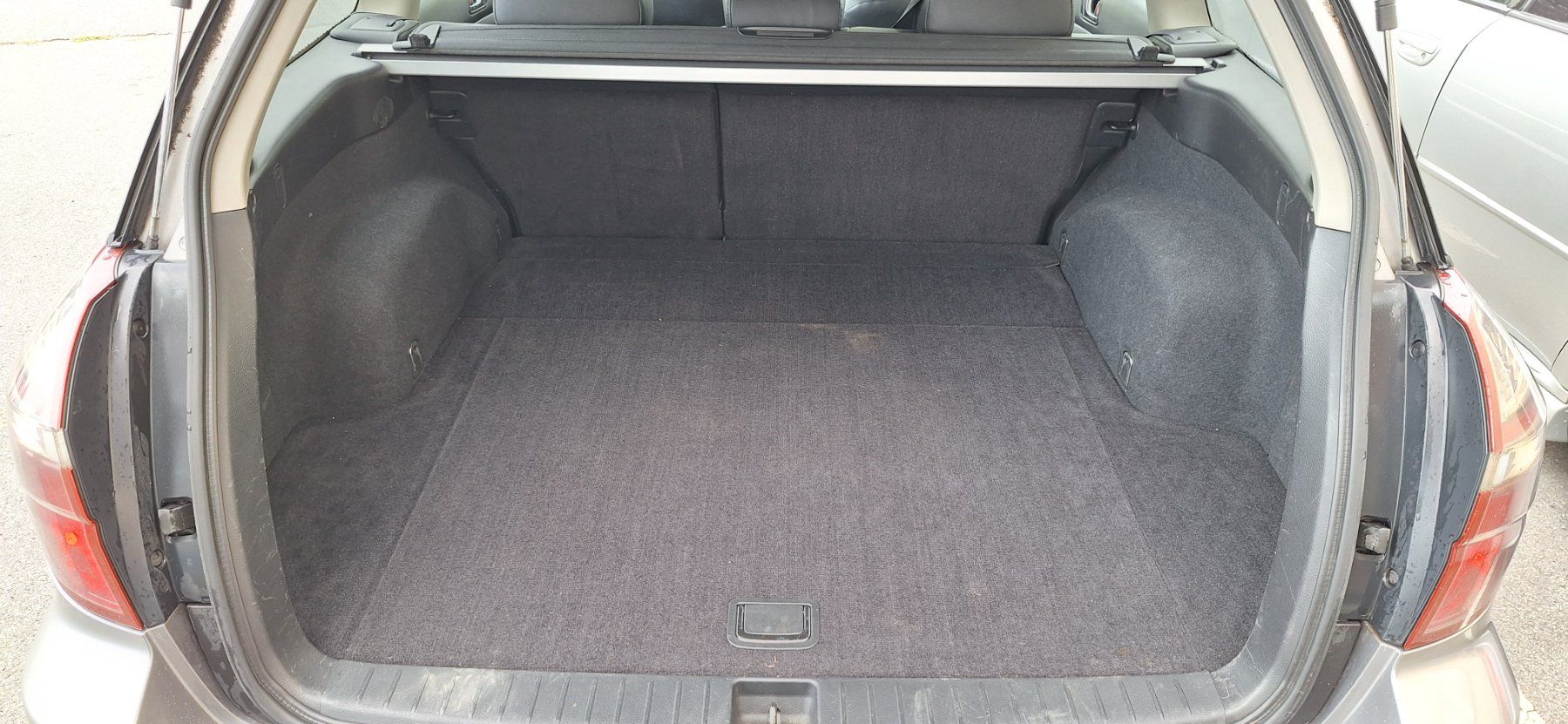 Subaru Autos: Outback 2.0 Diesel 2008 – D'occasion à Sevelen par StalkeronPaws 5