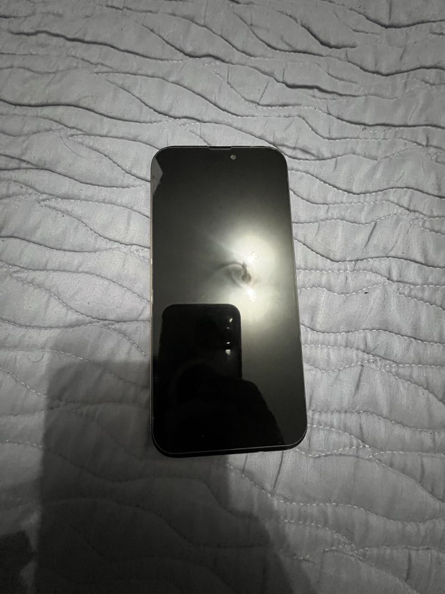 Apple Portables: iphone 16 pro max  – D'occasion à Le Mont-sur-Lausanne par had_8vyg 1