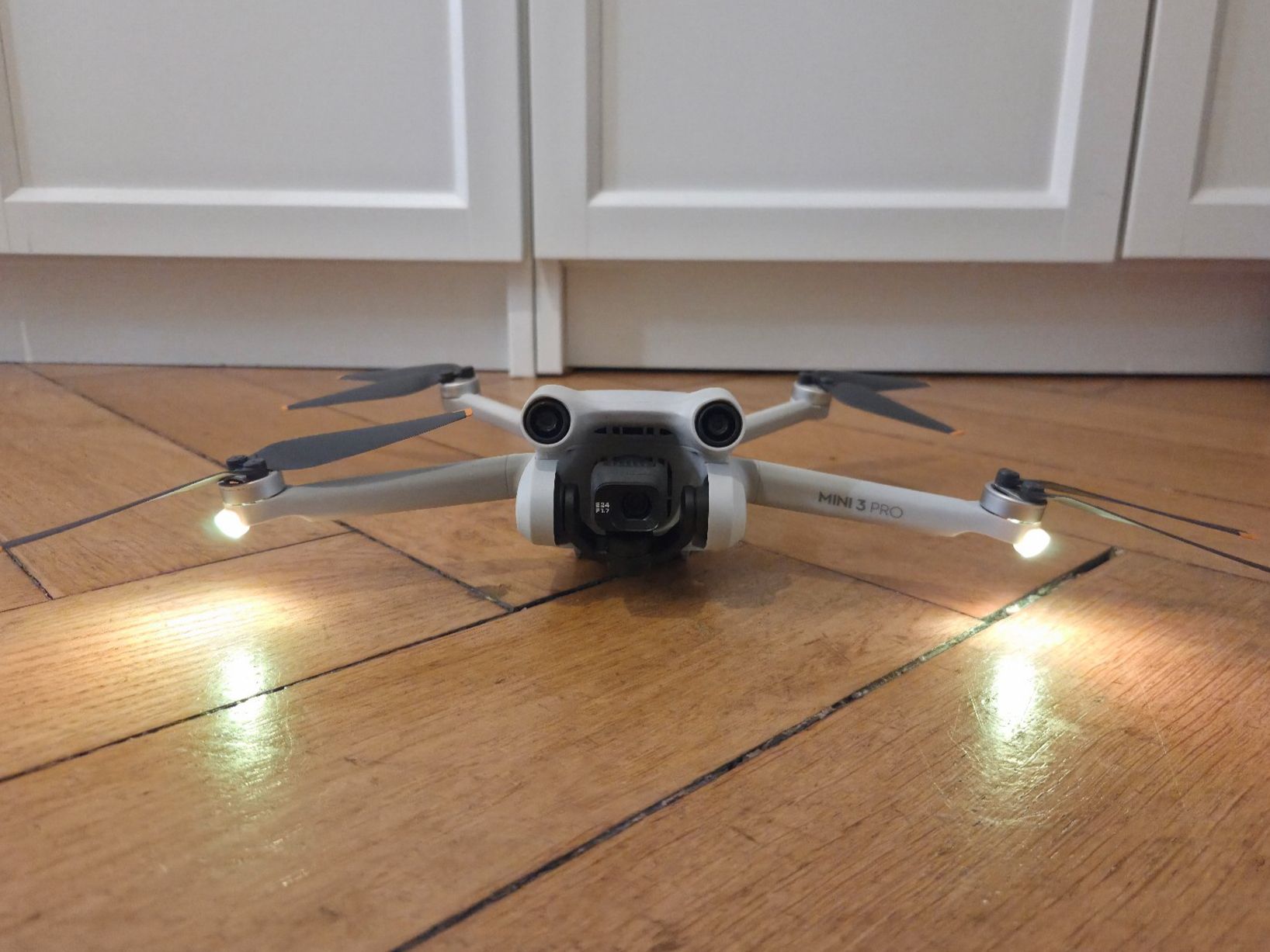 DJI RC Modellbau: DJI Mini 3 Pro Fly More Combo – Gebraucht aus Basel von specs 4