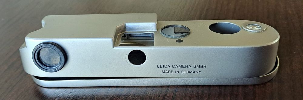 Leica M6 Titanium. Semelle et capot 2