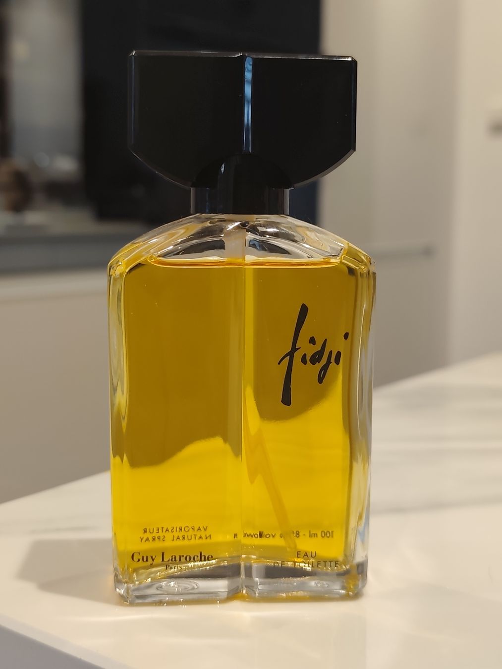 Profumi & Eau de Toilette: Parfume Guy Laroche Fidji 100 ml – Usato da Männedorf venduto da Ursik_OnlineShop