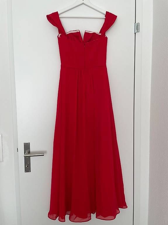 Robes: Abendkleid Rot mit Beinschlitz – D'occasion à Zürich par lor_dqv8 2