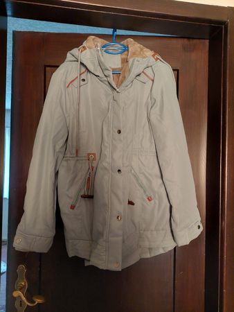 Damen Winterjacke hellgrün mit Plüschfutter neu