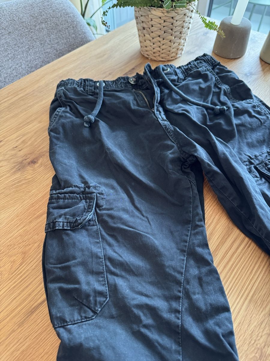 Pantaloni: Urban Classics Cargo Hose – Usato da Oberuzwil venduto da lynni_97 2
