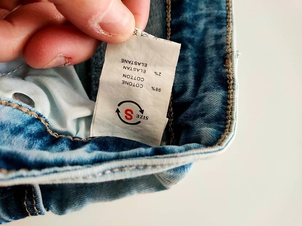 Jeans: Jeans taglia S – D'occasion à Bellinzona par mar_b5cp 1