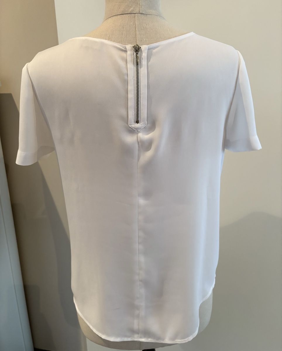 Armani Camicette: Kurzarm Bluse Armani Jeans reinweiss – Nuovo (secondo la descrizione) da Tagelswangen venduto da lykainion 1