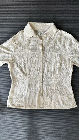 Chemise légère motif floral beige taille M printemps/été