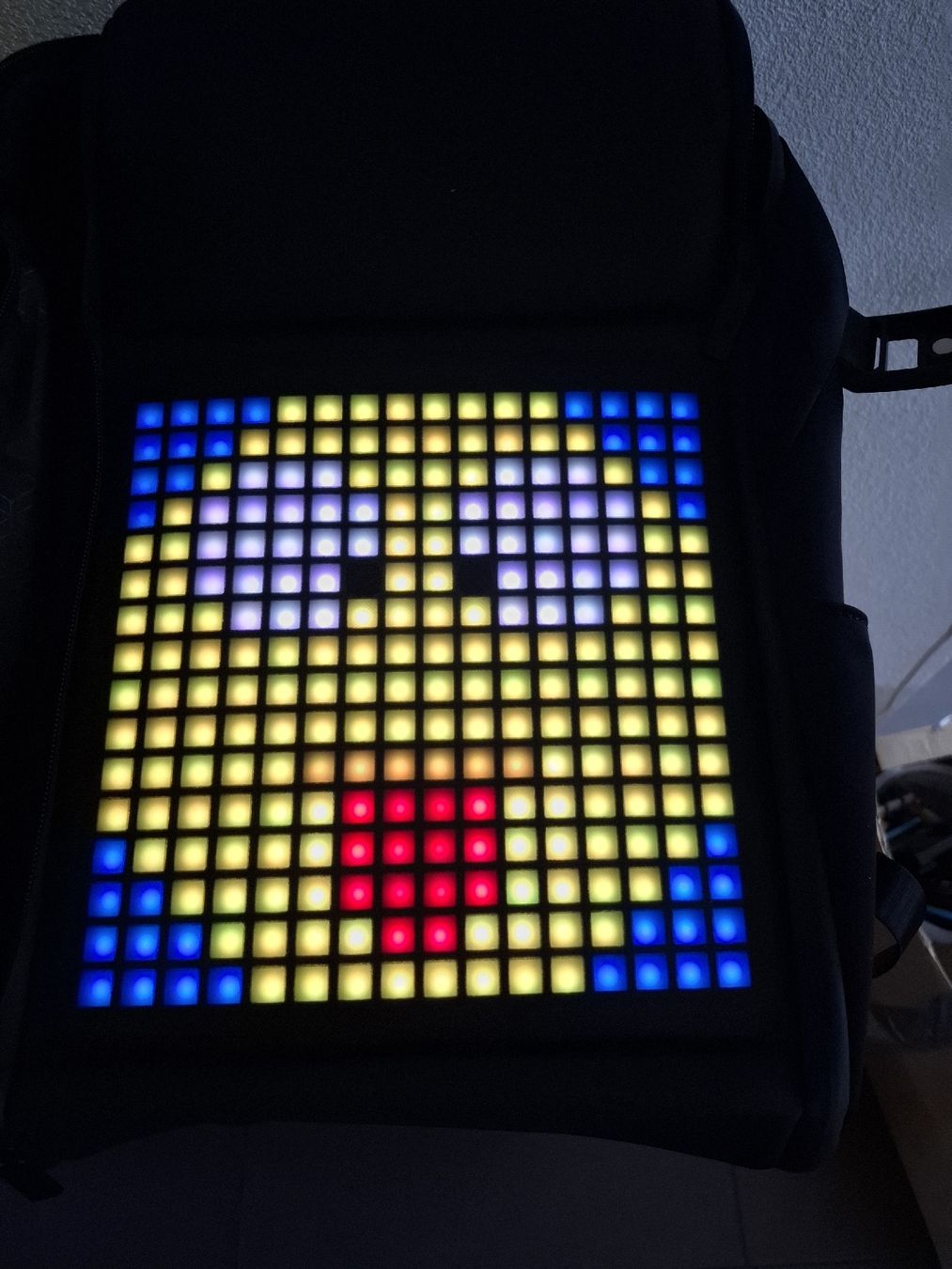 Rucksäcke: Divoom Rucksack mit Pixeldisplay  – Neu (gemäss Beschreibung) aus Subingen von 4wdawd 2