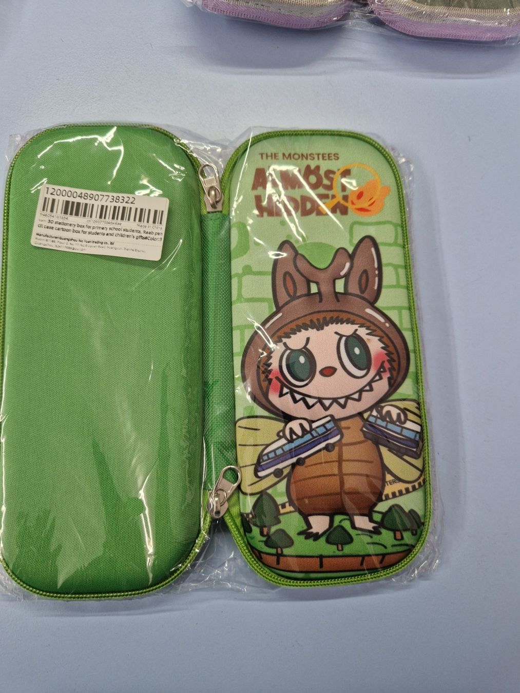 Astucci : Labubu porte crayon VERT Neuf – Nuovo e nell'imballaggio originale da St-Imier venduto da goodber